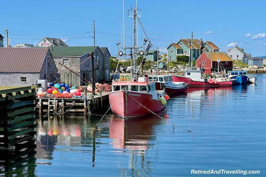 Peggy’s Cove Private Car Tour – 3.5 Hours - Peggy’s Cove free time: lighthouse photos, coastline walks, and village browsing