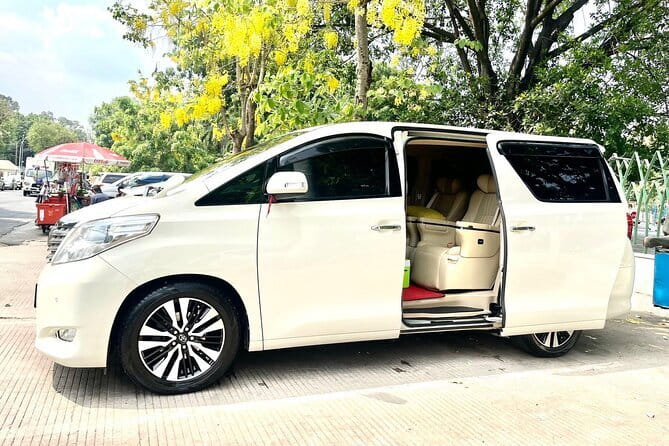 Phnom Penh Techo International Airport Transfer/Pick-up/Drop-off - The Driver Experience: On-Time Pickup, Clear English, and Safe Feeling