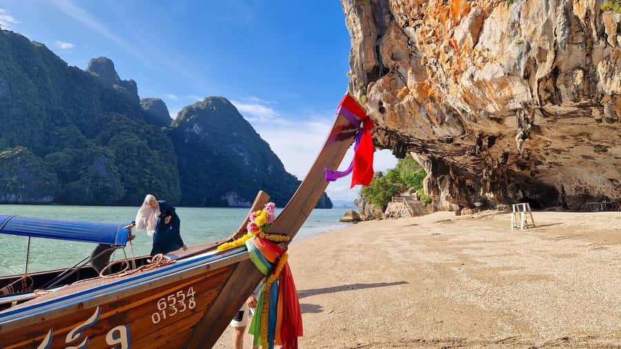 Phuket: Private Tour to James Bond, Ko Panyi & Samet Nangshe - Weather, packing, and temple dress rules (the stuff that saves your day)
