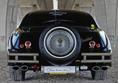 Prague: 1-Hour Vintage Limousine Rental - Inside the vintage limousine: champagne, TVs, and a party-light vibe