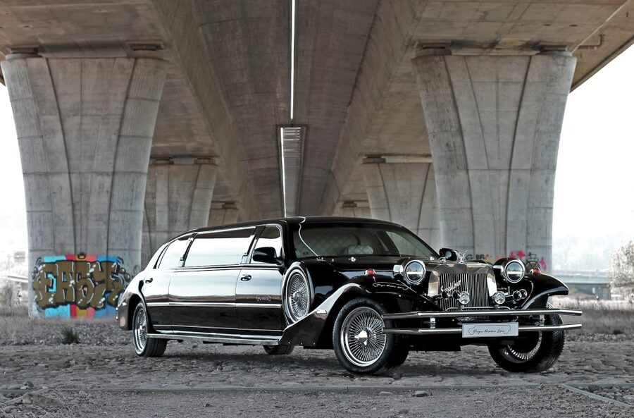 Prague: 1-Hour Vintage Limousine Rental - What’s included, what’s not, and what you should bring