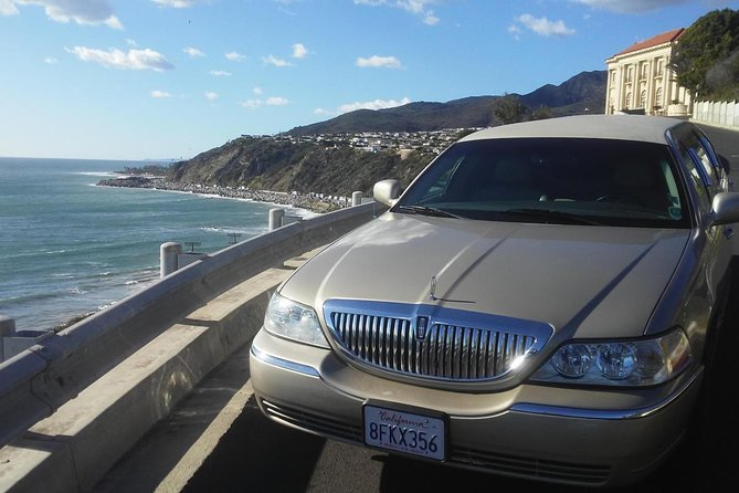 Private 4-Hour Limo Tour of LA by a TV Personality with Drinks - Price and Value: When $875 Makes Sense