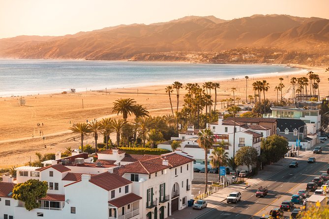 Private 5-Hour Limo Tour of Los Angeles and Beach Cities - Getting settled: what the limo experience feels like