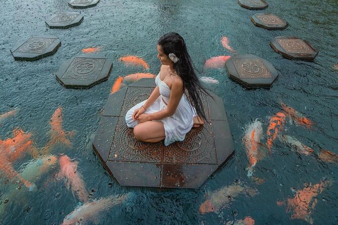 Private Car Charter Tour With Driver In Bali - Uluwatu Temple: cliff-top drama with big views