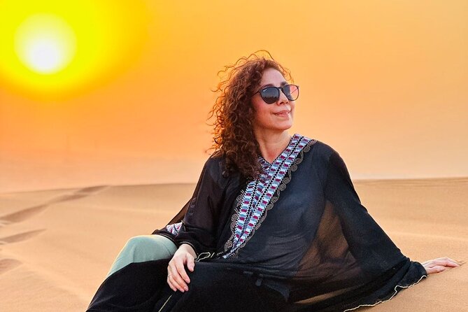 Private Car: Evening Desert Safari with BBQ Dinner - Falcon Photo and the Fun of Small Extras