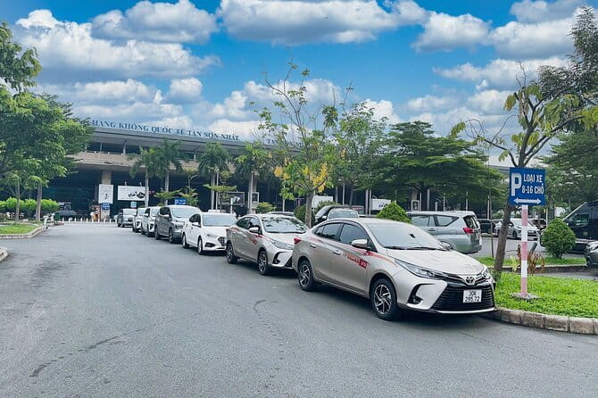 Private Car from Da Nang to Hue - Door-to-door pickup in Da Nang (and how to find your driver fast)