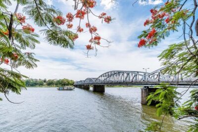 Private Car from Hue to Hoi An With An English Speaking Driver - Pickup in Hue: A Smooth Start From Your Hotel
