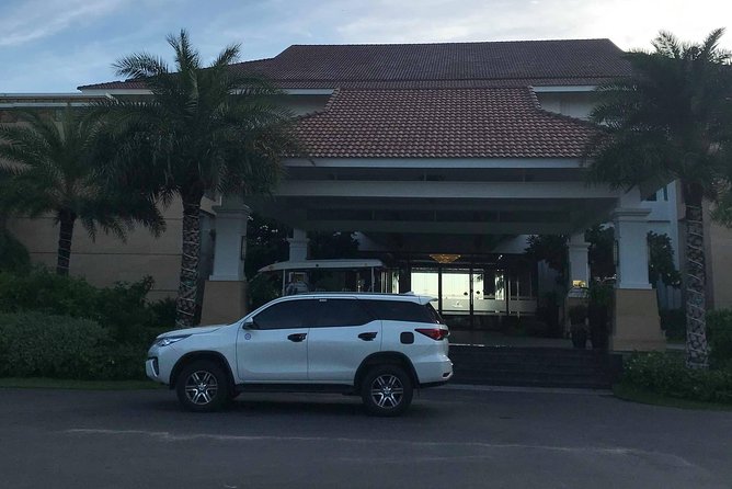 Private Car from Hue To Hoi an with English Speaking Driver - The road stops: viewpoints, beaches, and the famous pass