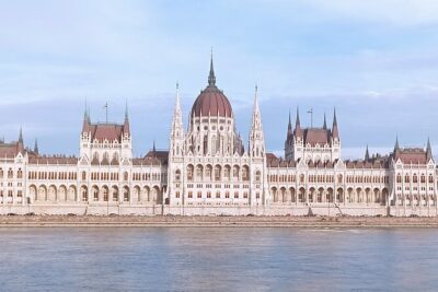 Private car or minivan transfer from Budapest to Vienna or back. - What You Get in the Car: Wi‑Fi, Water, and Real Space
