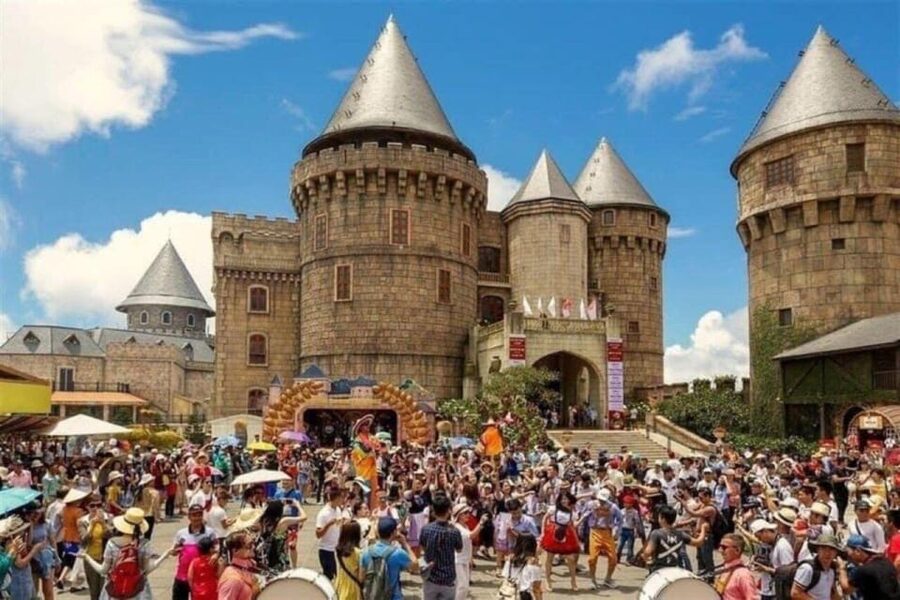 Private Car To BaNa Hills-Golden Bridge From Hoi An/Da Nang - Fantasy Park and rides: how to make the most of Sun Kingdom