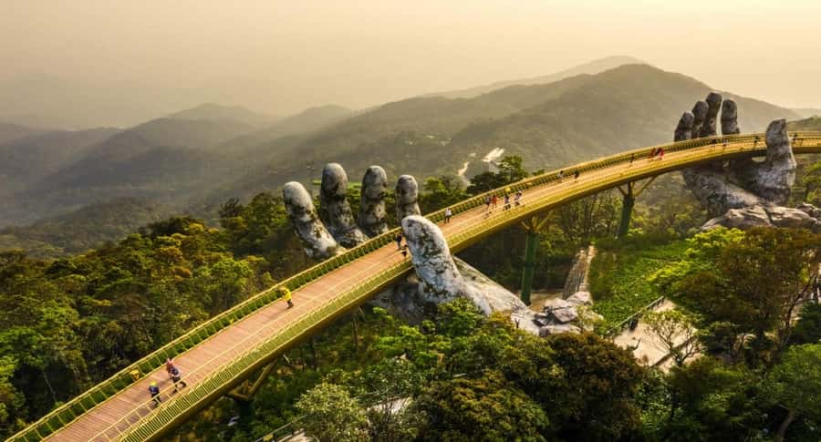 Private Car To Golden Bridge-Ba Na Hills From HoiAn/DaNang - Luggage, Shoes, and Rainy-Day Reality (Small Details That Save Your Energy)