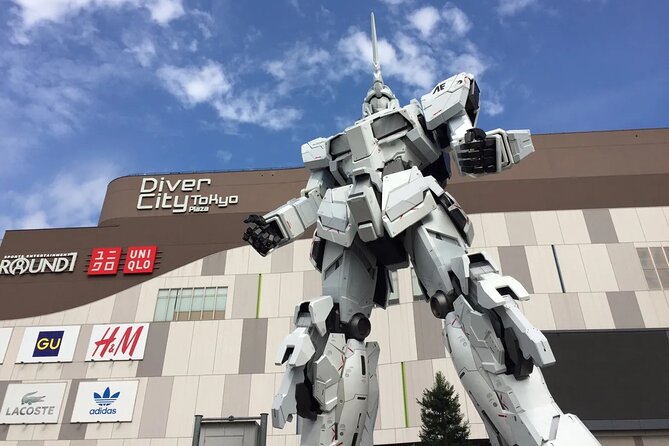 Private Car Tour for Anime Manga Game and Otaku Tour in Tokyo - The guide effect: Roger (and Shenta) make it feel personal