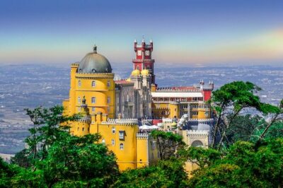 Private Car Tour to Pena Palace and National Park - Starting at the National Palace of Sintra: quick orientation and photo-friendly pacing