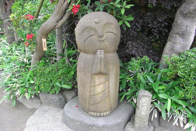 Private Car Tour to see Highlights of Kamakura, Enoshima, Yokohama from Tokyo - Komachidori Shopping and Two Zen Temples for Quiet Time