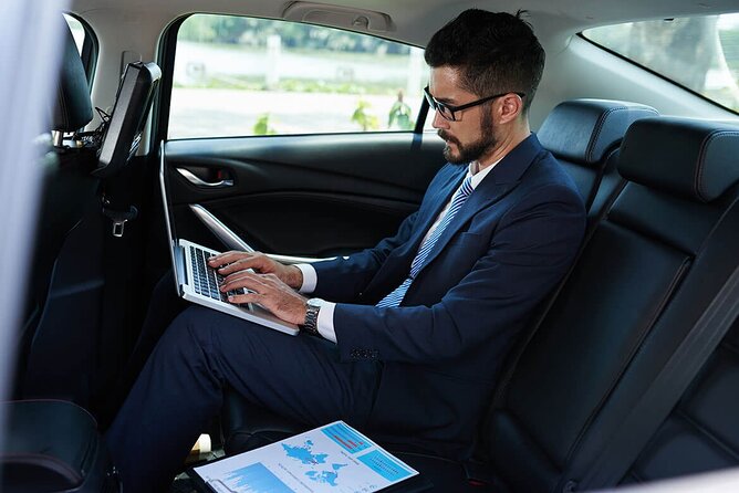 Private car with a driver in Paris - How the 4-hour schedule works (and how to use it well)