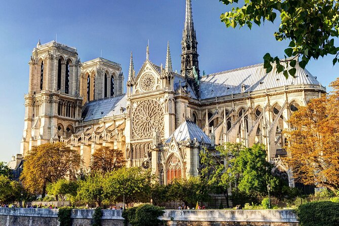 Private car with a driver in Paris - What “private” feels like in real use