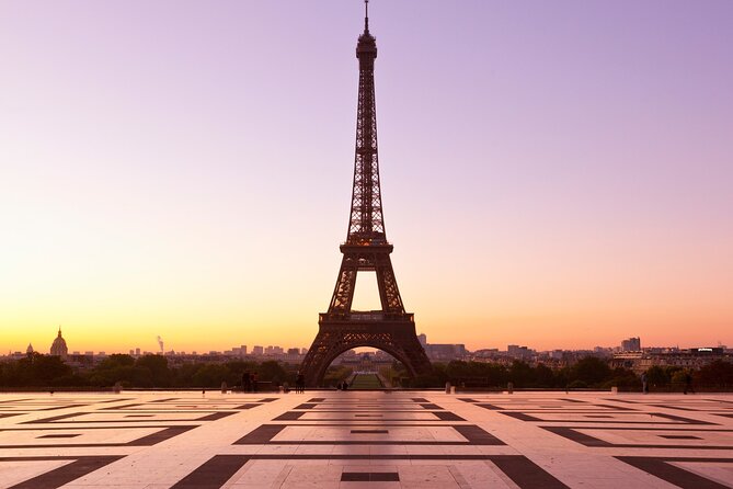 Private car with a driver in Paris - Price and value for up to three people