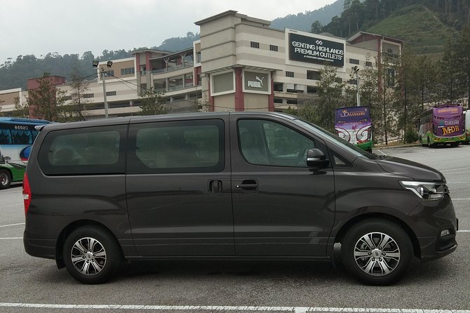 Private Chauffeur For Meetings, Side Visit, Tours, Airport Transfer, Sightseeing - Key things that make this chauffeur service work well