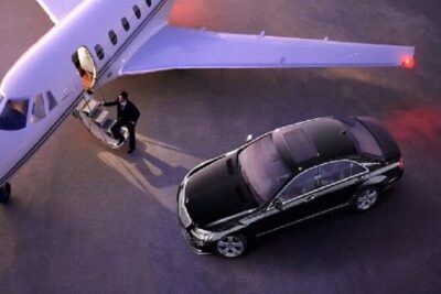 Private Chauffeur Service - What Your Chauffeur Can Customize: Skyscrapers, Desert, and Shopping