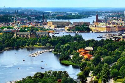 Private full day VIP city tour by limousine car in Stockholm - City Hall first: Nobel Banquet halls and the Golden Hall mosaic