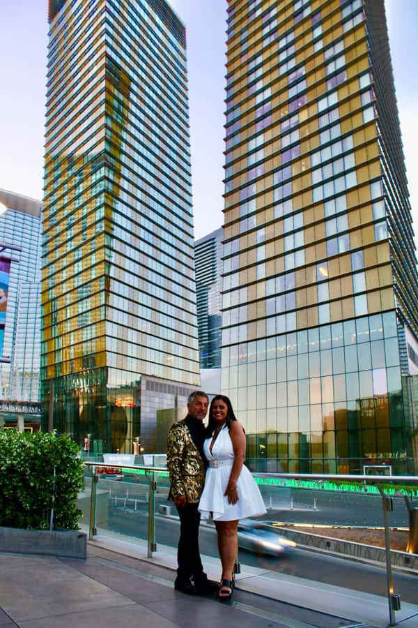 Private Limo 2.5hr Tour of Vegas with Champagne - Who should book this limo tour?