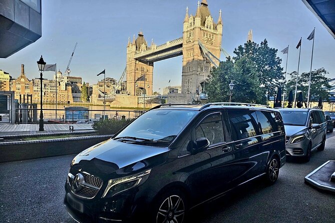 Private limo transfers Gatwick Airport to/from any London hotel - Hotel drop-off that starts 15 minutes early