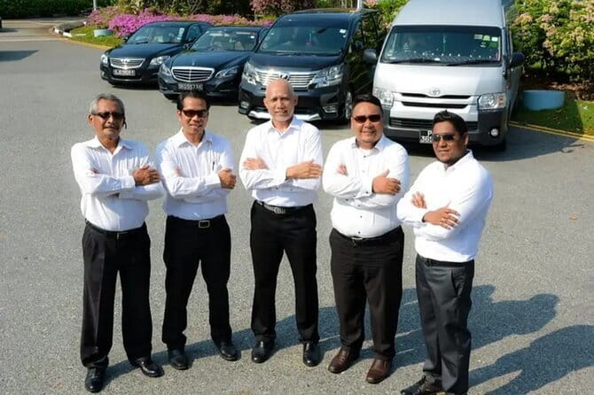 Private Limousine Service in Singapore - Your driver and the smooth ride expectation