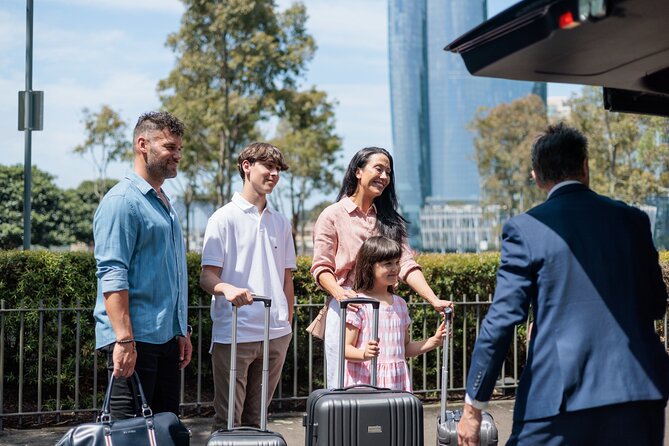 Private Luxury Airport Transfer with Limousine - Where You Start: Gold Coast Airport Meeting Point in Bilinga