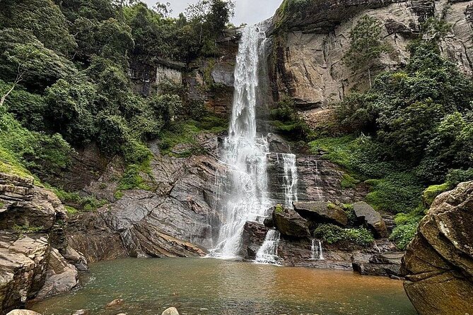 Private Multi Day Sri Lanka Tour with Chauffeur - Day 3 in Kandy: sacred relics, cultural show, and calm lake breaks