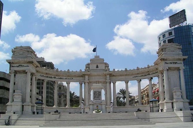 Private Tour: Alexandria Day Trip from Cairo or Giza By Private Car - Seafood lunch with a sea view: the break that keeps the day sane