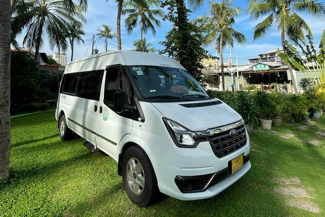 Private Transfer : Ho Chi Minh / HCM Airport To Ho Tram /Vung Tau - The Car Choices: Big Comfort for Couples, Families, and Groups