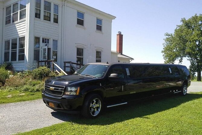 Private Transfer: Las Vegas to LAS Airport by Luxury SUV or Limousine up to 8 p - Key takeaways before you book