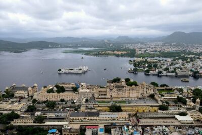 Rajasthan Tour By Private Car - Day 1 in Udaipur: pickup, free time, and Lake Pichhola at night