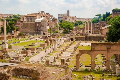 Roman Routes: Personalized Private Tour with Chauffeur - Piazza Venezia: Starting at Rome’s Traffic Hub and Power Center