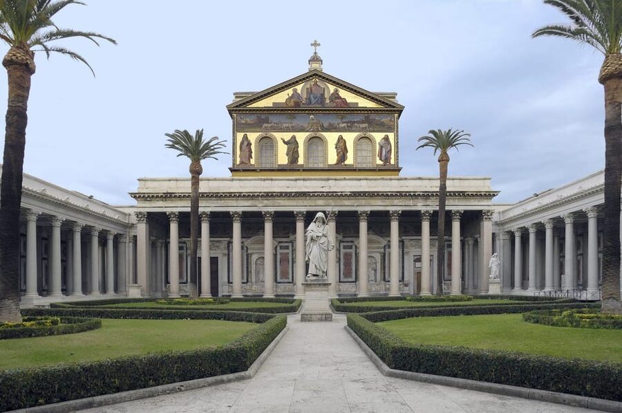 Rome: Jubilee Year Papal Basilicas Tour by Private Car - Pickup in central Rome and a 3-hour plan that needs real time sense