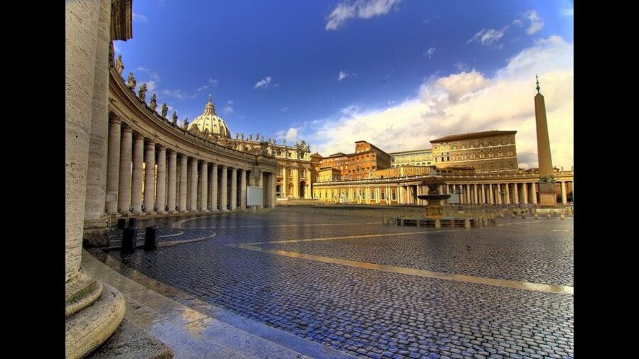 Rome: Private Night Tour by Chauffeur-Driven Vehicle - Trevi Fountain: close-up viewing without the planning headaches