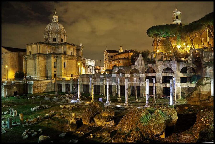 Rome: Private Night Tour by Chauffeur-Driven Vehicle - Piazza Navona at dusk: a quick taste of the old center