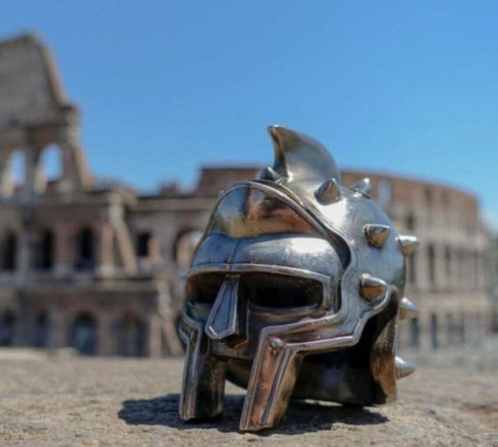 Rome: Private Night Tour by Chauffeur-Driven Vehicle - Colosseum area by car: seeing Roman Empire scale fast