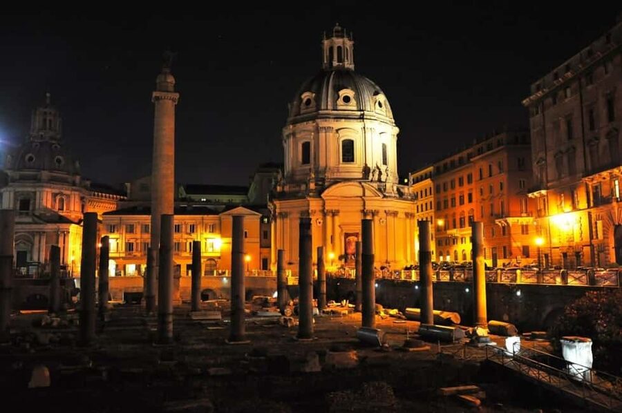 Rome: Private Night Tour by Chauffeur-Driven Vehicle - Luxury car comfort, WiFi onboard, and why it matters at night