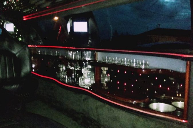 Round Trip Nassau Airport ARRIVAL (NASSAU LIMOUSINE) - Vehicle Rules, Luggage Limits, and Stuff You Must Know