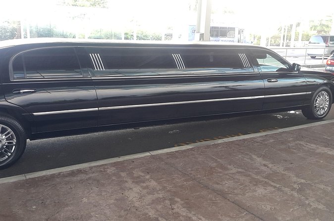 Round Trip Nassau Airport ARRIVAL (NASSAU LIMOUSINE) - Price and Value: Why $253.34 Can Make Sense for Groups