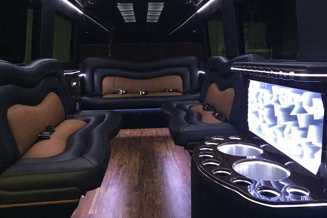 Round Trip Private Transfer Las Vegas Airport to Las Vegas by limo MB Sprinter - Return pickup at your hotel: the 15-minute waiting window
