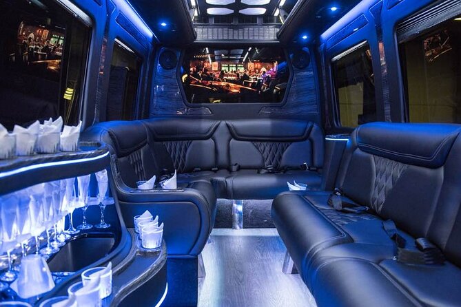 Round Trip Private Transfer Las Vegas Airport to Las Vegas by limo MB Sprinter - Who this transfer fits best in Las Vegas