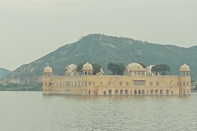 Same Day Jaipur Tour from Delhi by Private Car - Hawa Mahal (Palace of Winds): the screen-wall design that changed everything