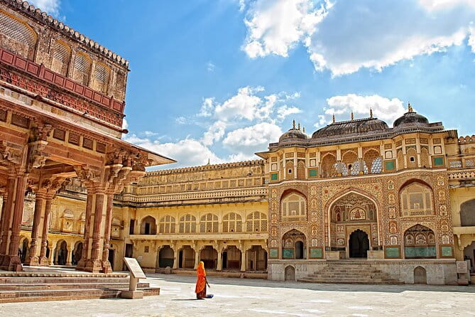 Same Day Taj Mahal Tour from Delhi – Private & Guided - What the guides are like: Mirza, Arthur/Artur, and Beg