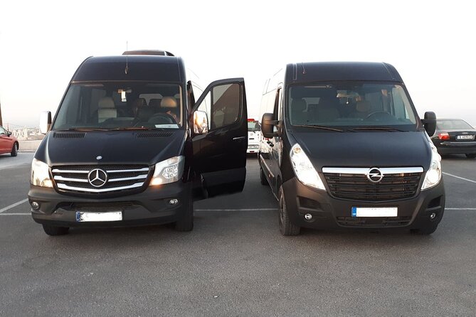 Santorini Chauffeur Services per Hour - Timing and Crowd Avoidance With Drivers Like Demetri, Thanasis, and Christos