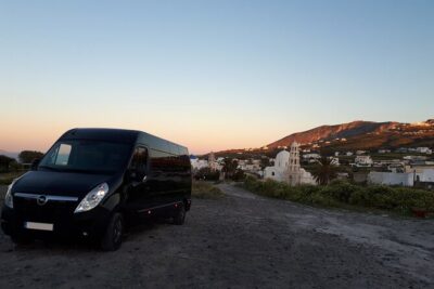 Santorini Chauffeur Services per Hour - Building Your Day: Custom Stops Like Oia, the Black Beach, and a Winery