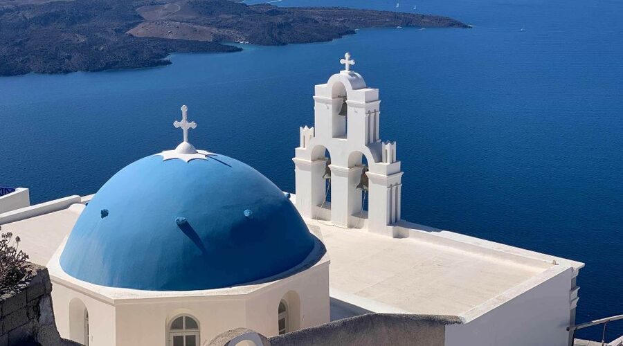 Santorini: Private 4-Hour Chauffeur Service - A private 4 hours of Santorini at your pace