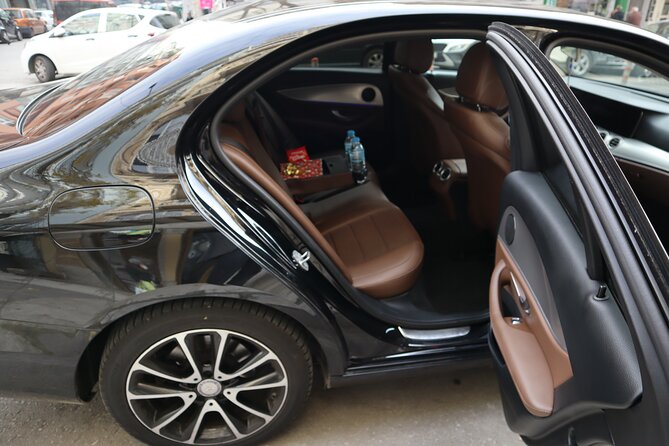 Santorini VIP Limousine Transfer Services - Mercedes-Benz E Class Comfort That Makes Arrival Easier