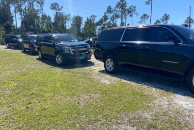 Shared Round Trip Limousine Transfer - Entering Port Lucaya: The Most Stress-Relieving Part